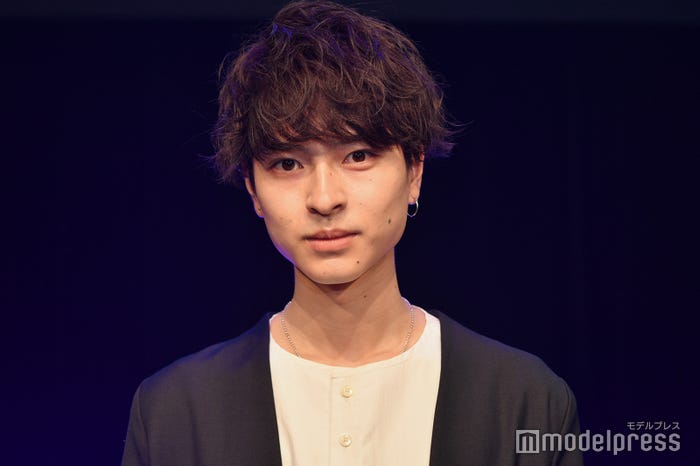 新納侃 (C)モデルプレス