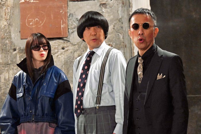 山本舞香、本多力、筧利夫(C)テレビ朝日