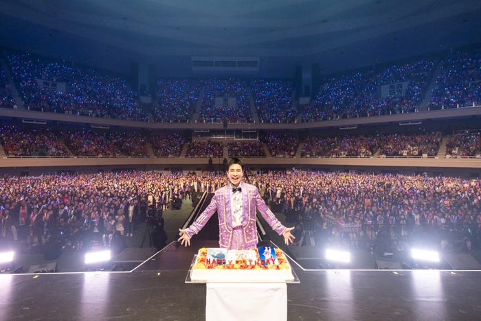 郷ひろみ/撮影:河村美貴(田中聖太郎写真事務所)