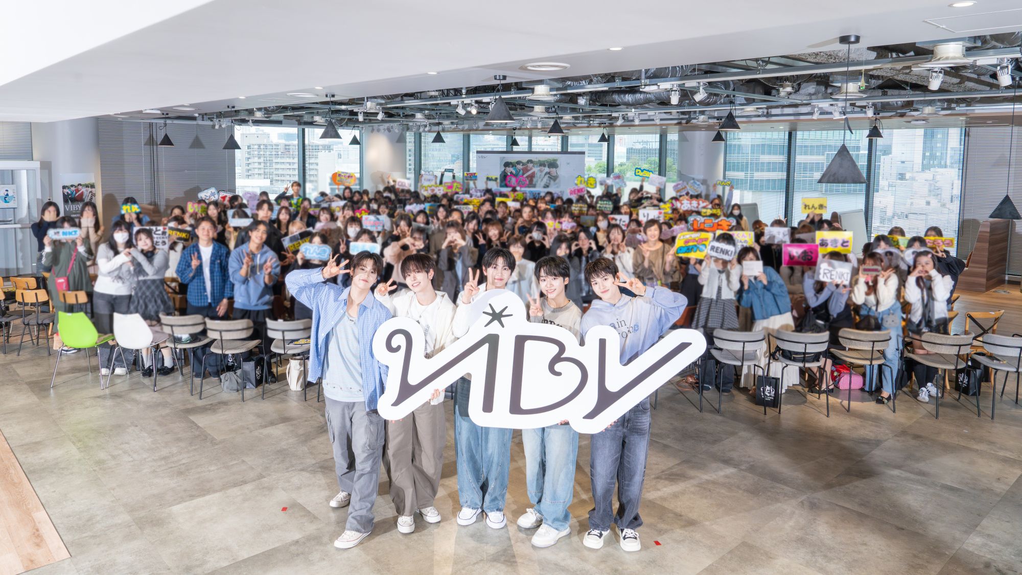 BTS発掘新レーベル・10代日本人ボーイズグループ、1329日間の韓国合宿裏側語る ファン200人と武道館ライブに誓い「最高のパフォーマンスを約束」