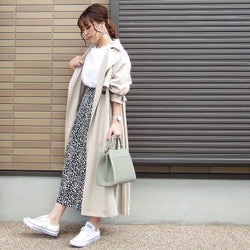 ドットor花柄どっちを選ぶ? 柄スカートで叶える春の軽やかスタイリング4選