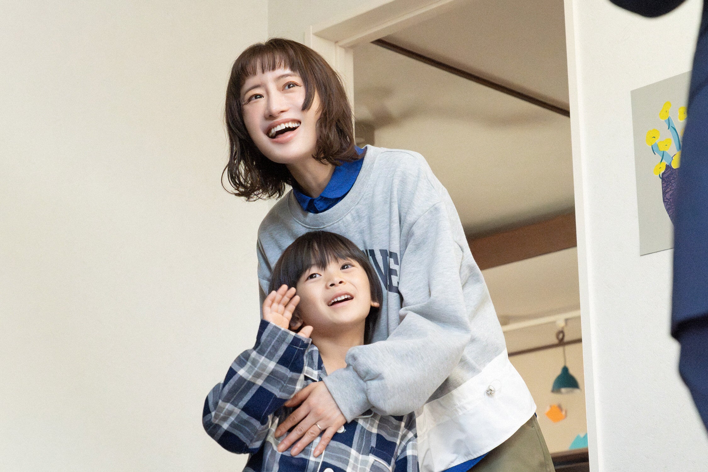 佐藤大空、松本まりか（C）「元科捜研の主婦」製作委員会