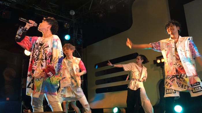「TRYZERO」のライブパフォーマンス (提供写真)