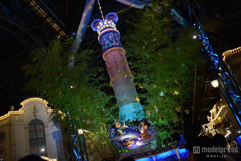 ディズニーランドのウィッシングプレイス（夜）