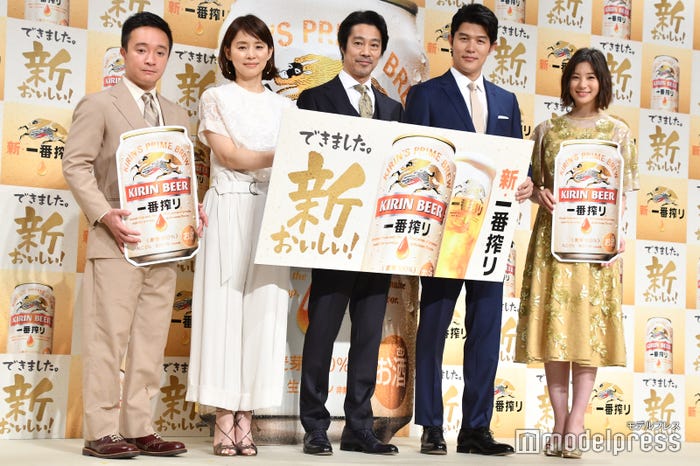 (左から)濱田岳、石田ゆり子、堤真一、鈴木亮平、足立梨花(C)モデルプレス