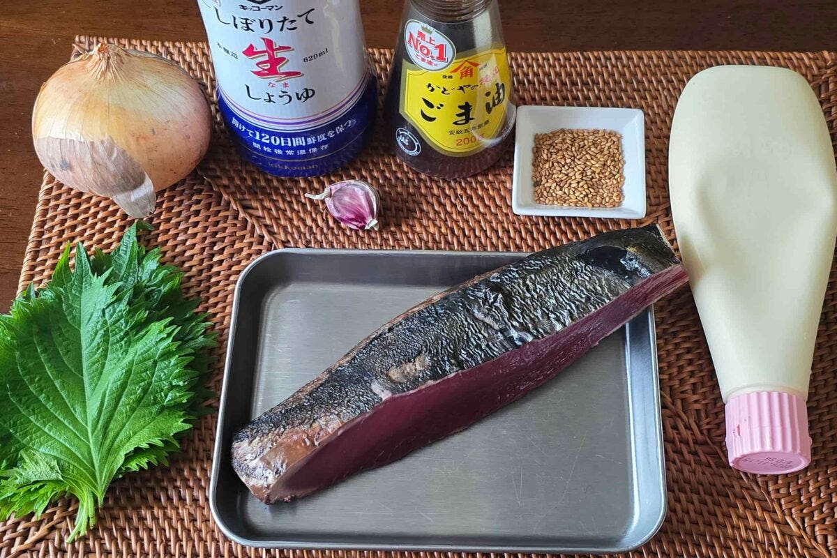 かつおのたたきと⽟ねぎのタルタル丼