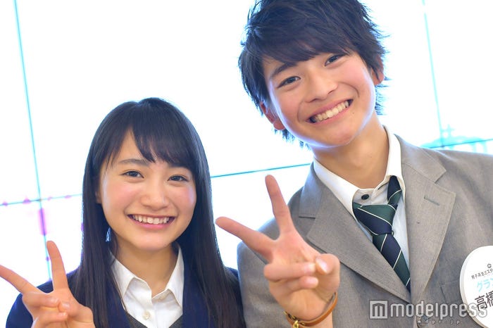 (左から)福田愛依(2017-2018グランプリ)、高橋文哉(2017グランプリ) (C)モデルプレス