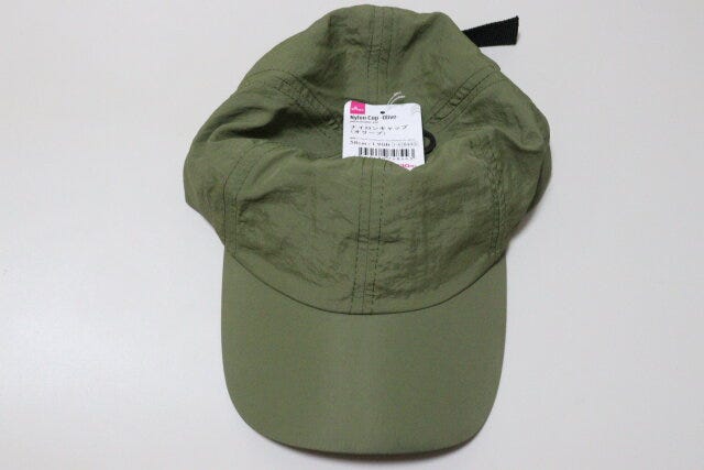 ダイソー　ナイロンキャップ（オリーブ）　商品タグ