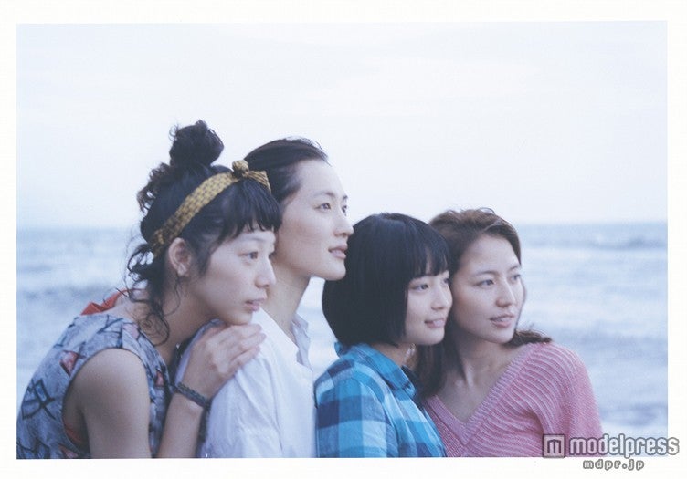 綾瀬はるか＆長澤まさみら“美女4姉妹”ショット初解禁