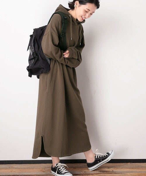 ブラウンワンピースで春コーデを作る 21 旬の大人コーデをご紹介 モデルプレス