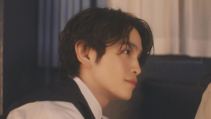 鈴木康介「年下童貞くんに翻弄されてます」第1話(C)「年下童貞くんに翻弄されてます」製作委員会・MBS