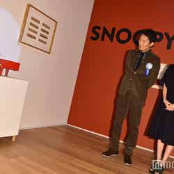 「スヌーピーミュージアム第2回展覧会」に出席した千原ジュニア（左）と河北麻友子（C）モデルプレス