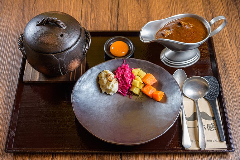 注文してから炊きあげる 土鍋ごはんの和牛カレー専門店 フォーリンデブはっしーの29の日はコレだ モデルプレス 注文してから炊きあげる 土鍋ごはんの和牛カレー専門店 フォーリンデブはっしーの29の日はコレだ モデルプレス