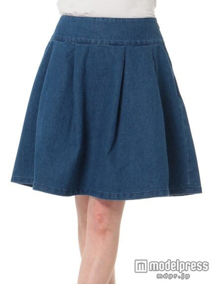 デニムフレアスカート「E hyphen world gallery」4,309円(税込)