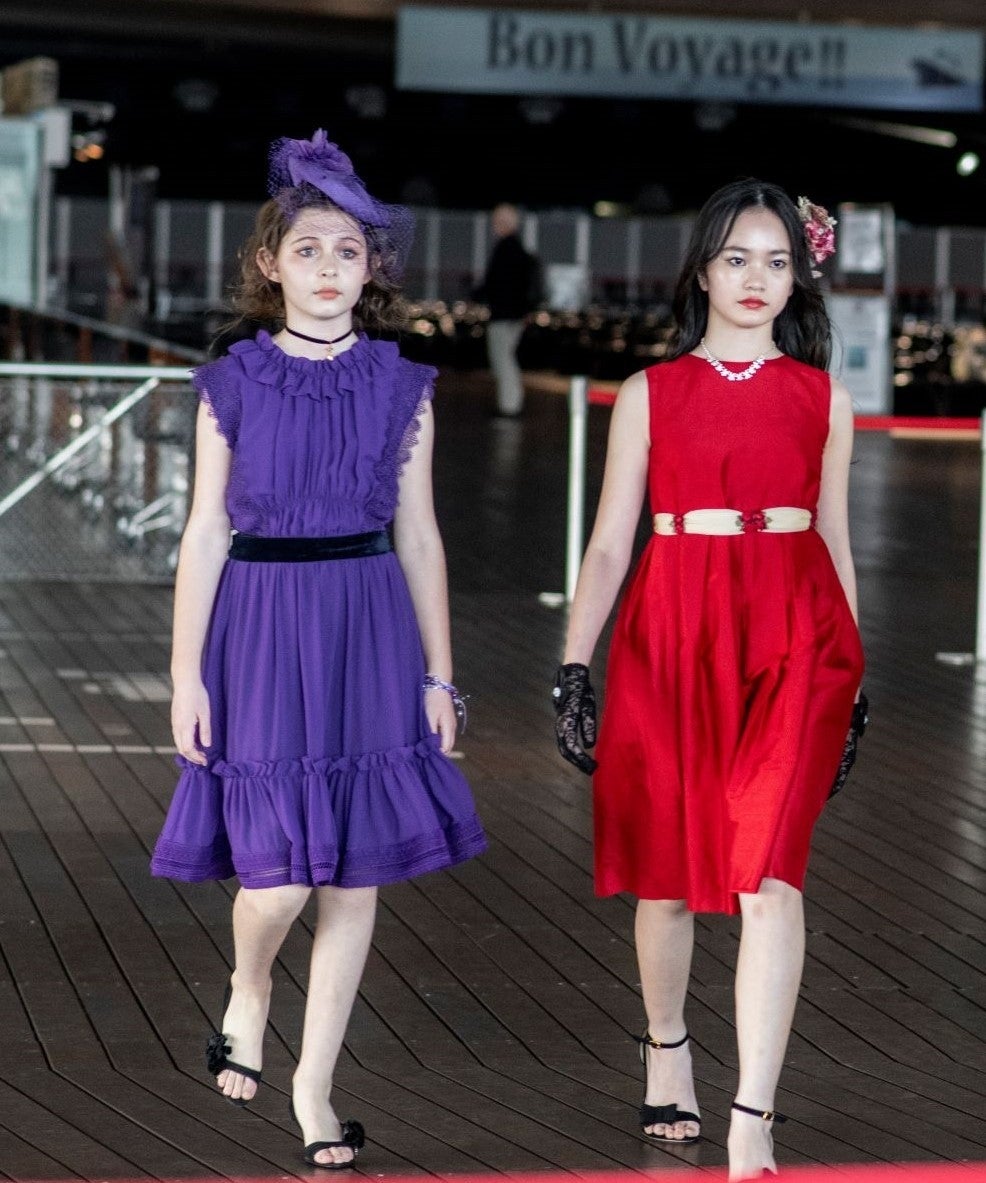 （左から）マハナさん、MIUさん（提供画像）