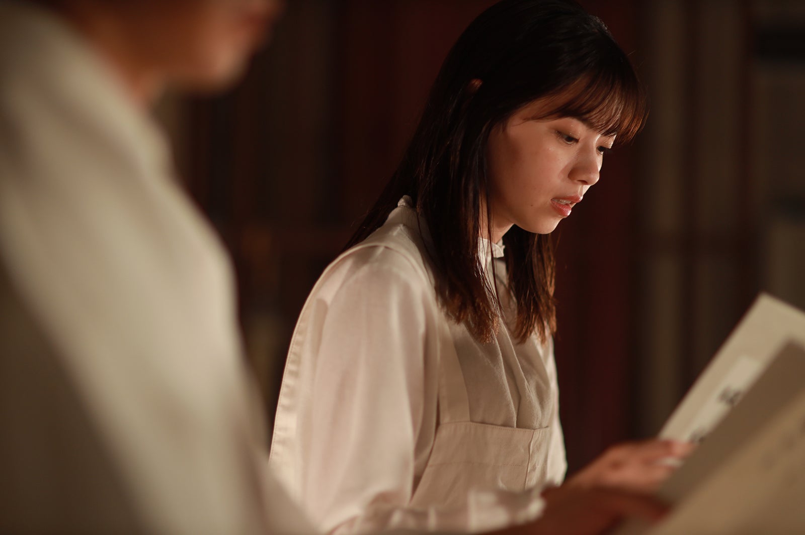 西野七瀬／「言霊荘」第1話より（C）テレビ朝日