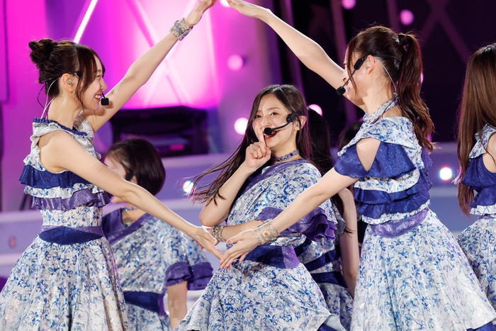 乃木坂46(C)乃木坂46LLC