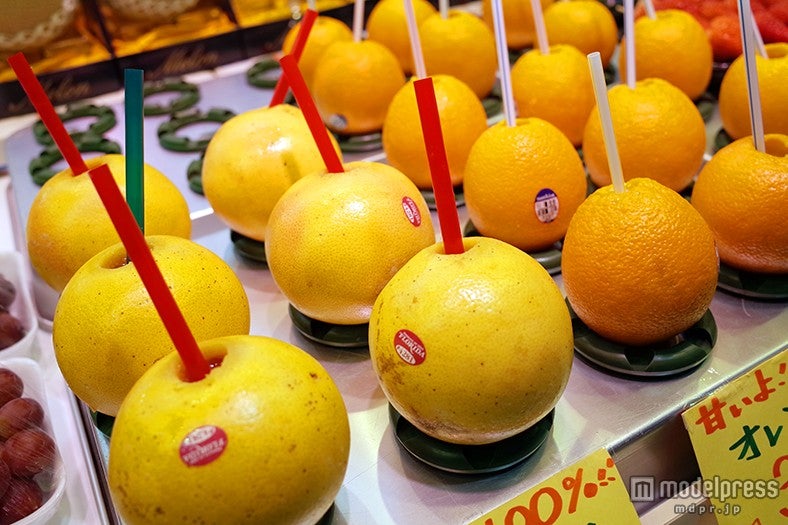 「グレープフルーツジュース」「オレンジジュース」各￥300