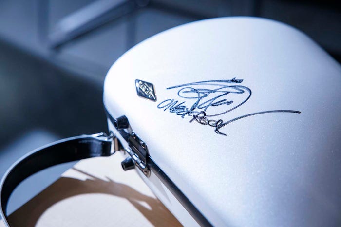 Takaが書いたサイン(C)加藤春日