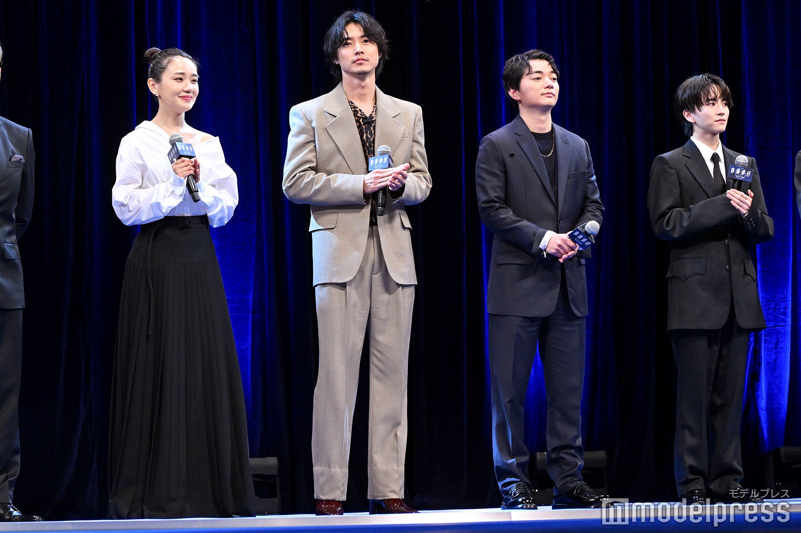 奈緒、山崎賢人、染谷将太、板垣李光人（C）モデルプレス