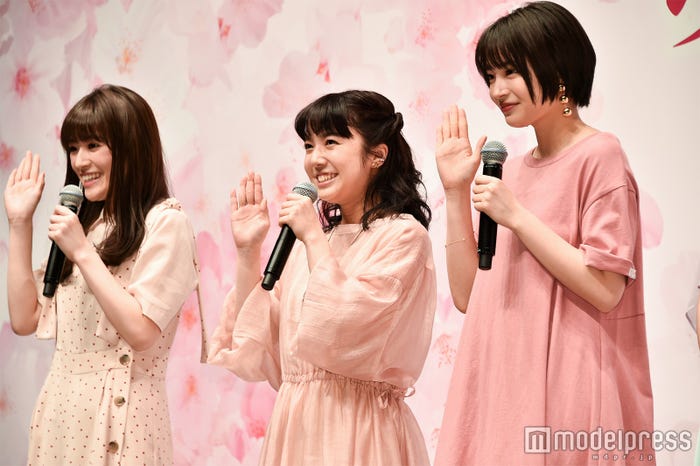 「すずです」「もねです」「みおです」優希美青、上白石萌音、広瀬すず (C)モデルプレス