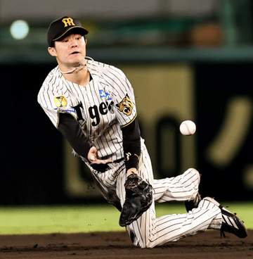 阪神・中野 25試合ぶり打点が千金2点打 前夜ミス返上「何とか助ける守備を」及川救う好守