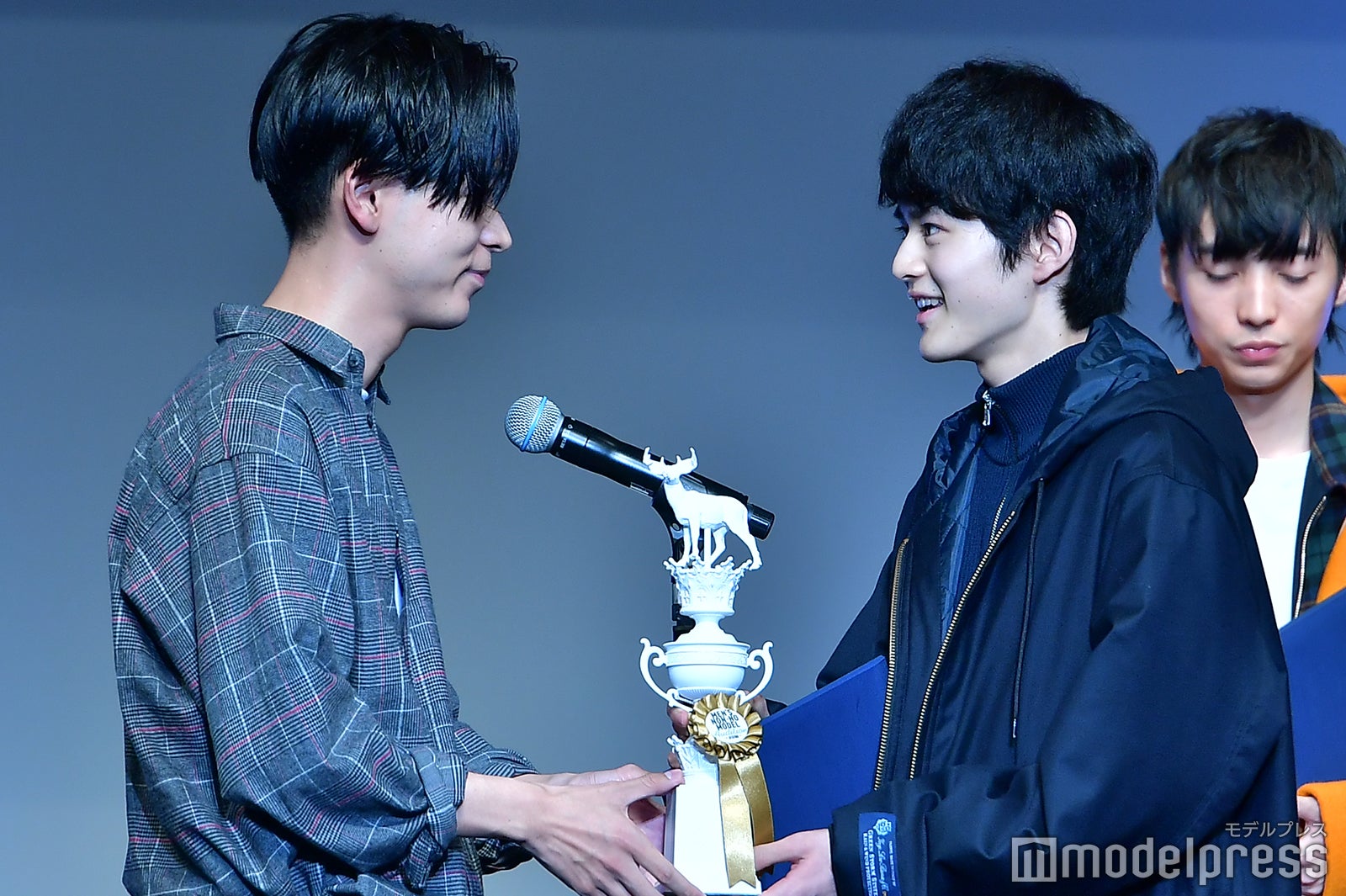 成田凌、鈴鹿央士 （C）モデルプレス