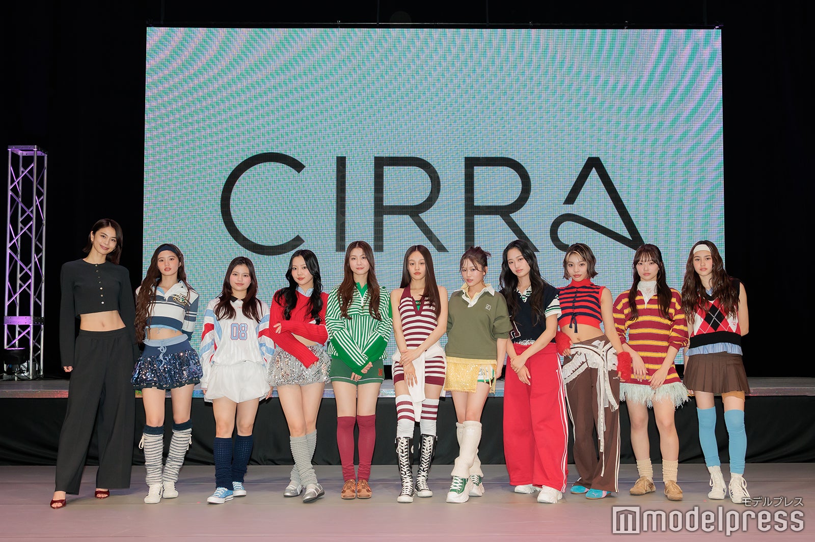 佐藤晴美、TOA、NIKORI、HINATA、MYU.Y、YURARA、YUNA、KOHARU、MOMO、MYU.S、MANON（C）モデルプレス