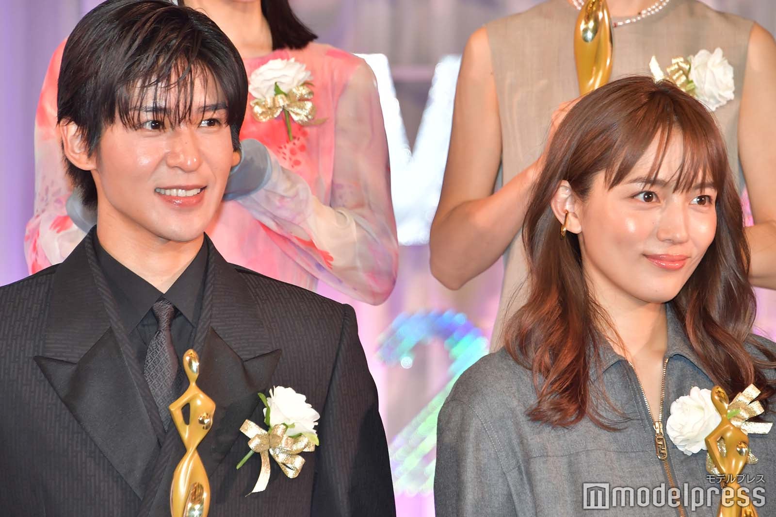 目黒蓮、川口春奈（C）モデルプレス