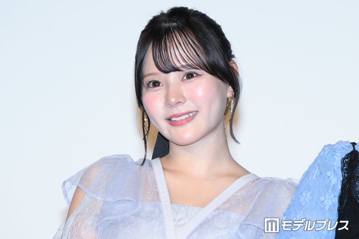 齊藤なぎさ、美肩全開オフショル姿でディズニー満喫「ギャル感あって可愛い」「お肌がツヤツヤ」と反響