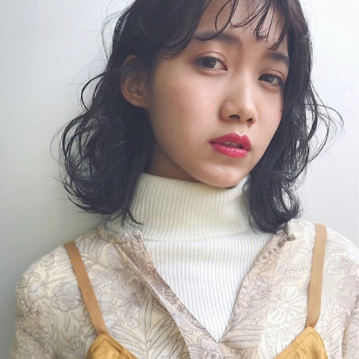 大人女子の黒髪パーマボブはふんわりアンニュイ感がたまらない モデルプレス 大人女子の黒髪パーマボブはふんわりアンニュイ感がたまらない モデルプレス