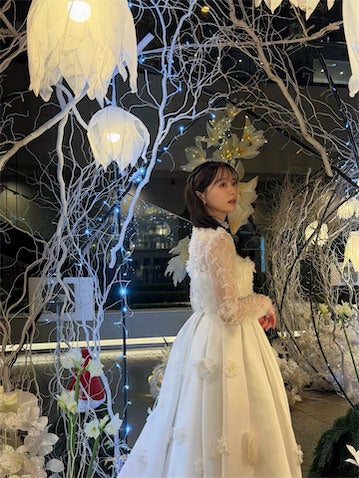 森香澄、可憐すぎる純白ドレス姿に反響「冬の妖精ですね」「現代版シンデレラ」