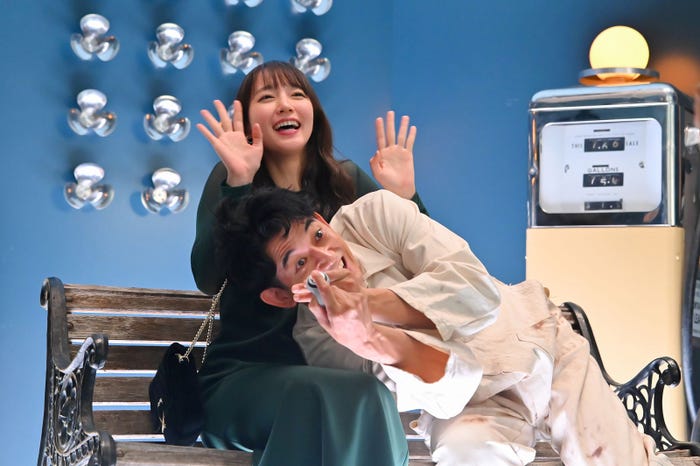 吉岡里帆、永山瑛太「時をかけるな、恋人たち」最終話(C)カンテレ