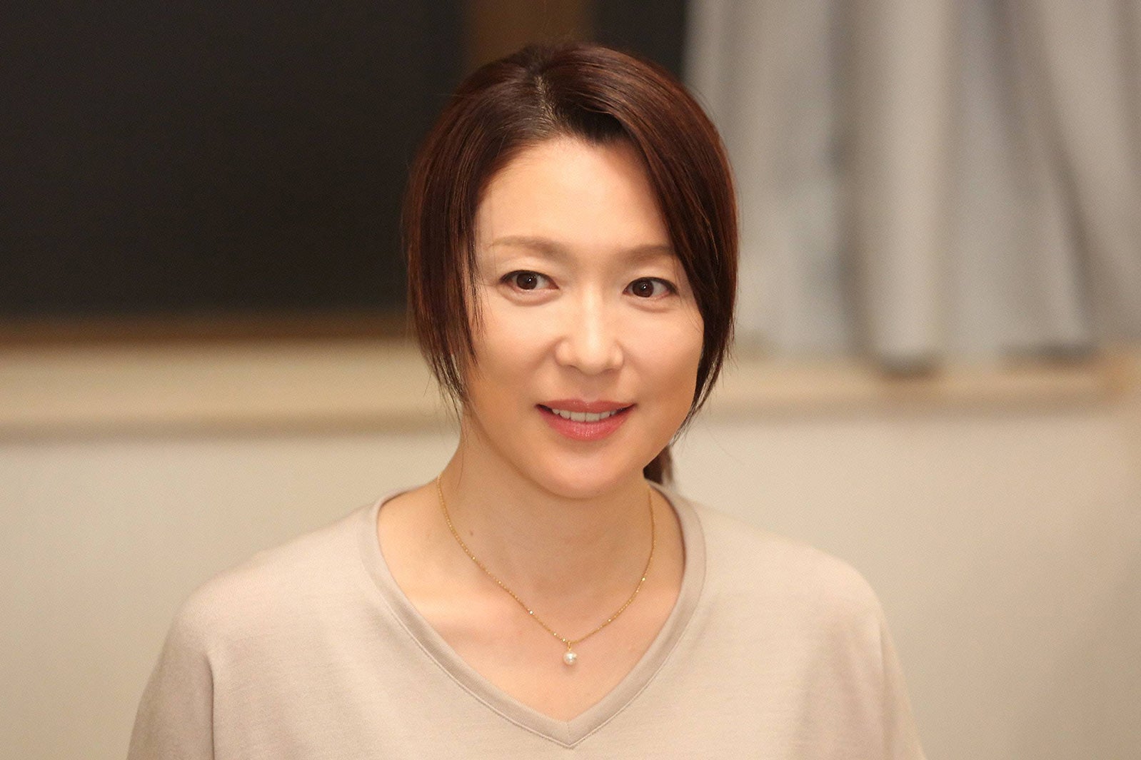 若村麻由美／「シャーロック」第5話より（C）フジテレビ