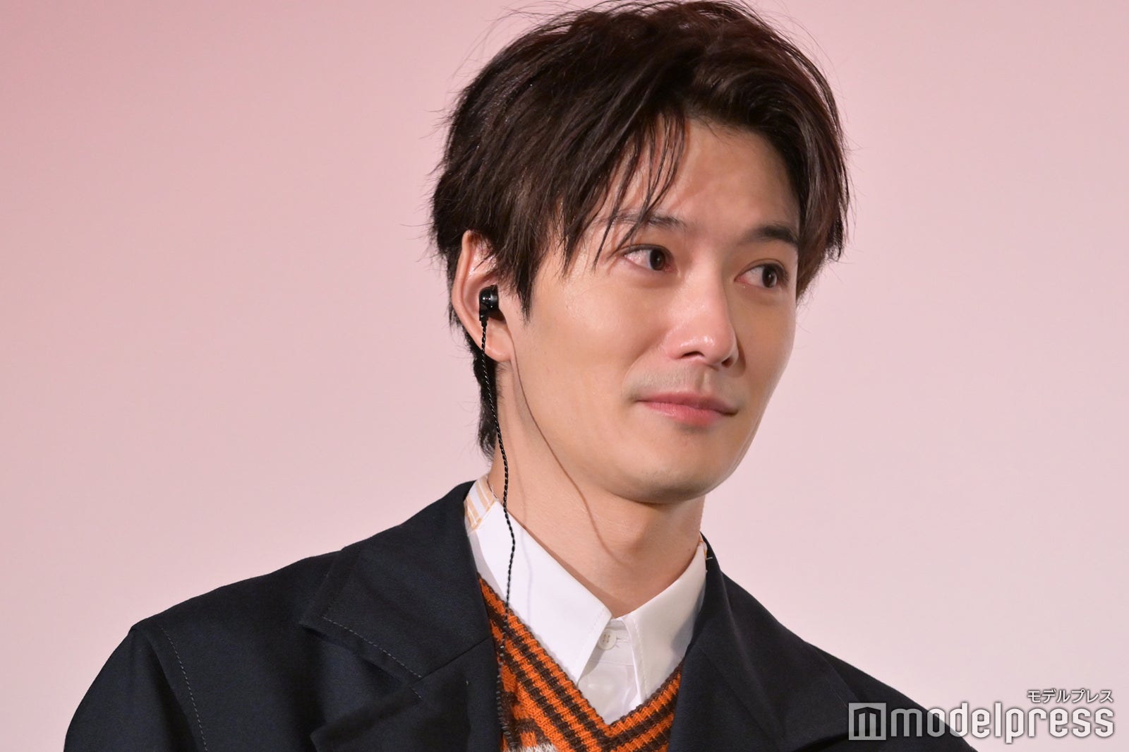 涙する岡田将生（C）モデルプレス