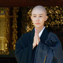 木村佳乃 衝撃の剃髪姿を初披露 相棒 モデルプレス