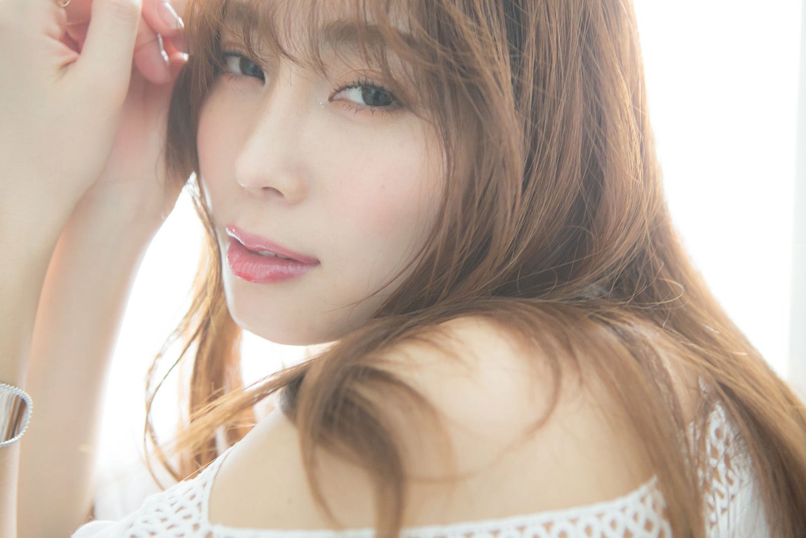 森咲智美、ヘルシー＆セクシーに肌見せ「S Cawaii!」初登場で新たな一面