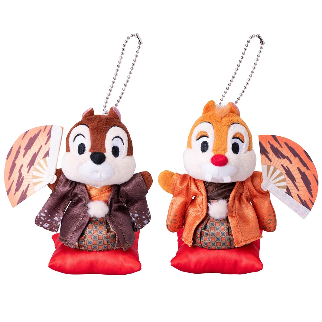 ぬいぐるみバッジセット3,300円（C）Disney