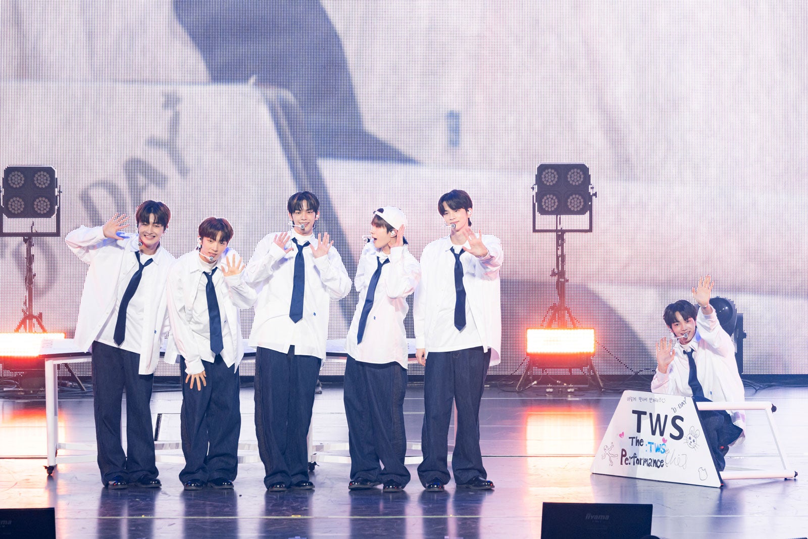 TWS（C）The Performance／撮影：田中聖太郎写真事務所