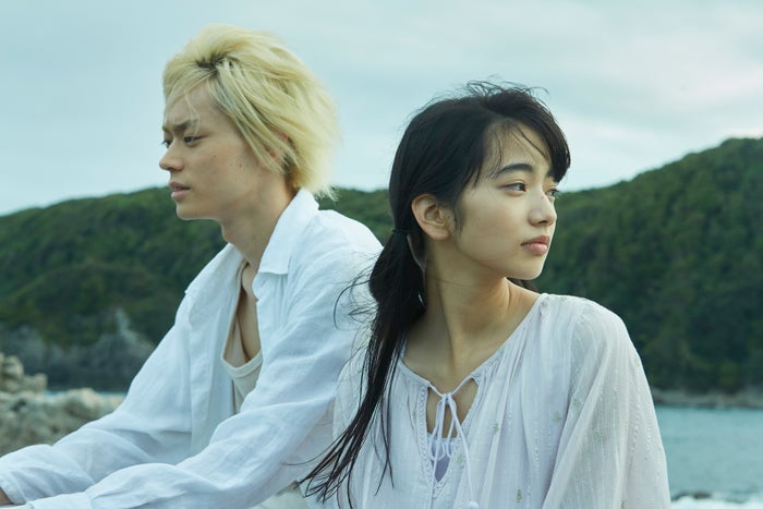 小松菜奈 菅田将暉 海に飛び込み溺れる モデルプレス