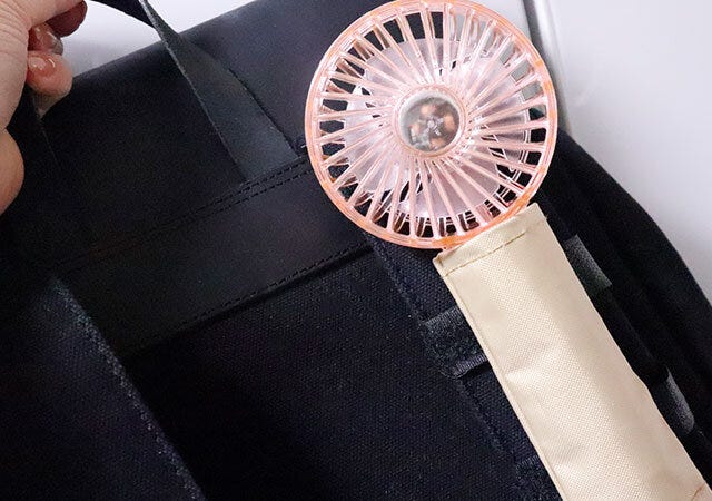 セリア　ハンディファンホルダー　持ち運び