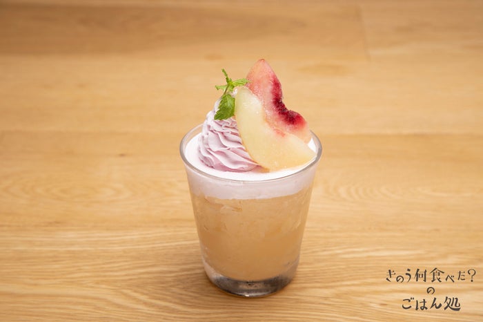 きのう何食べた？特製桃のスムージー　890円（税別）／画像提供：パルコ