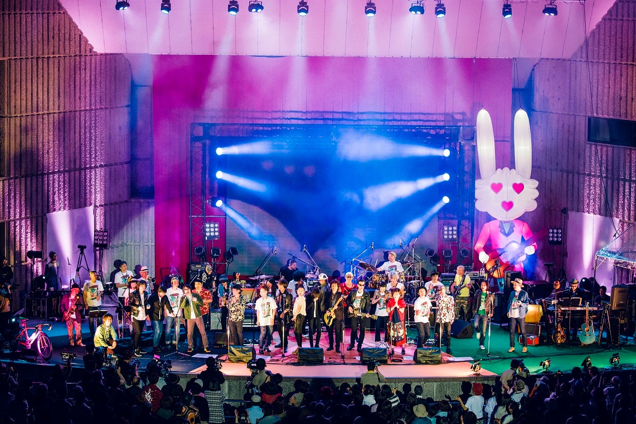 木村拓哉、忌野清志郎さん追悼イベントにサプライズ登場 会場どよめく