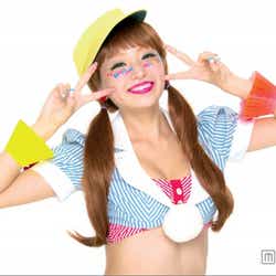 モデルプレス - なつぅみの“くびれボディ”が凄すぎる 美バスト&美脚に釘付け