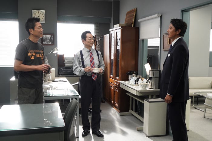寺脇康文、水谷豊、原田龍二「相棒season22」第3話より(C)テレビ朝日