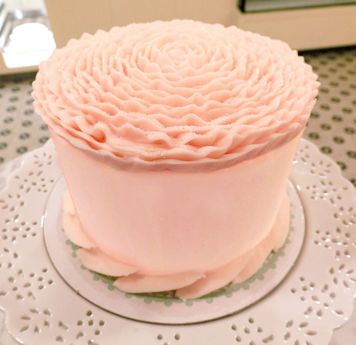 フラワーケーキ(ホール)¥4300(税別)