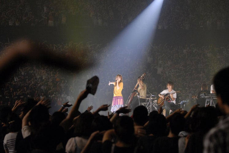 aiko、約2年4ヵ月振りのライブDVDをリリース！大阪ライブも初収録