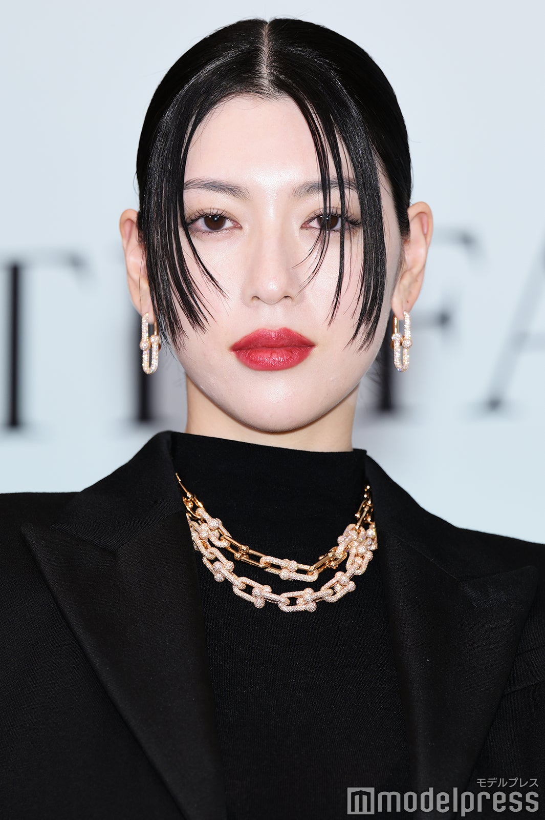 イメチェン前の三吉彩花（C）モデルプレス