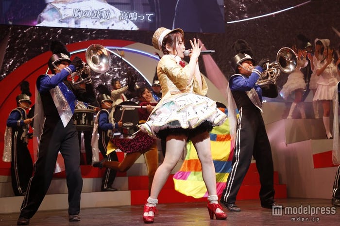 「ラッパ練習中」 川栄李奈(C)AKS