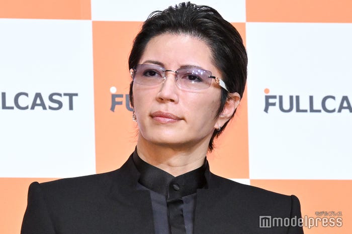 刈り上げていないGACKT(C)モデルプレス